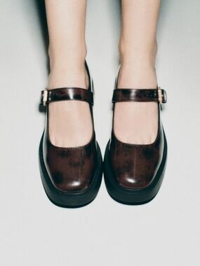 NWOT | Zara Classic Mary Jane Platform Flats | Size 38